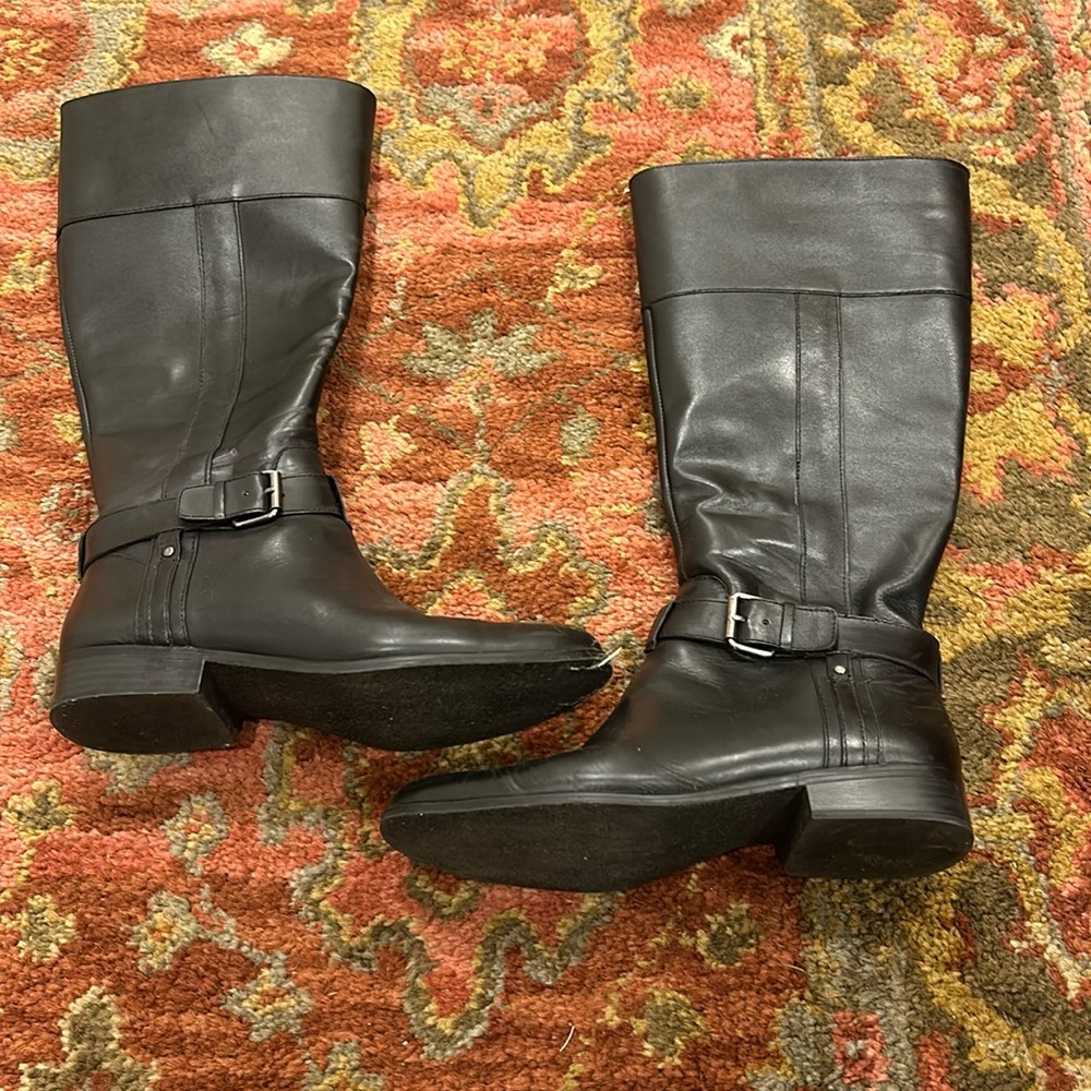 Black boots
